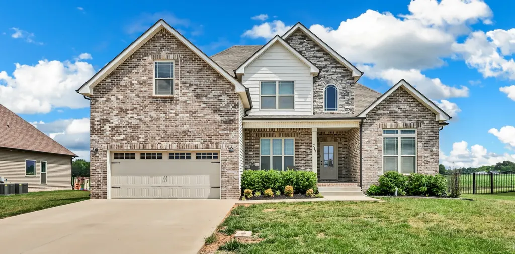 717 High Plains Drive Clarksville TN 37043