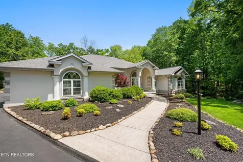 26 Bent Oak Lane Crossville TN 38558