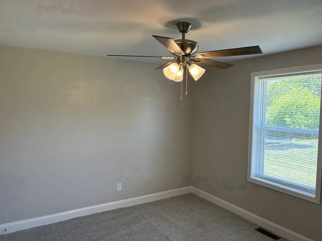 1513 Ridgewood Ct, E Gallatin TN 37066