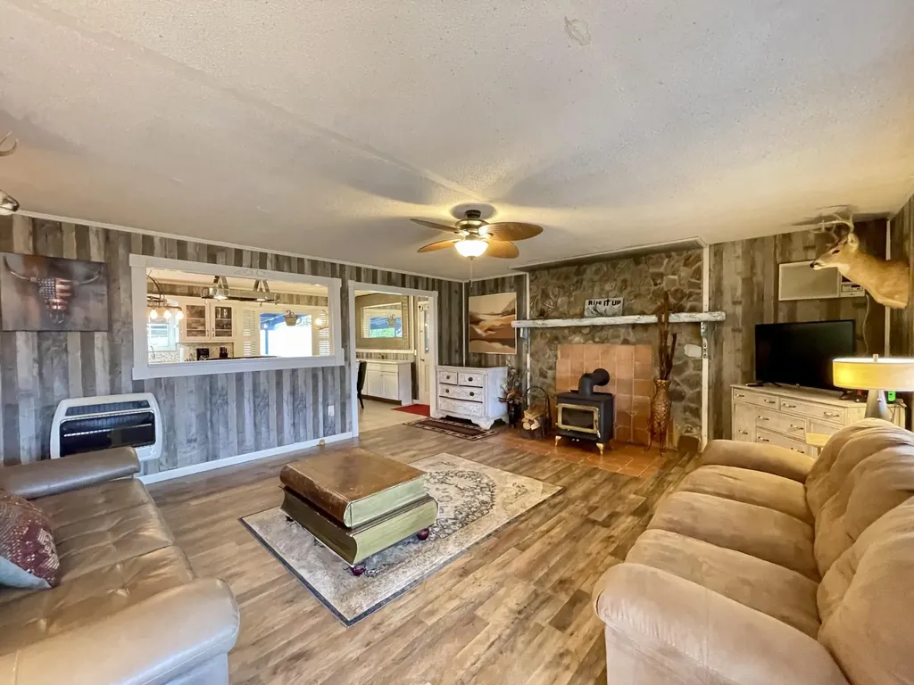 1522 Turkey Creek Road Tellico Plains TN 37385