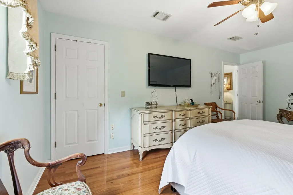 5141 English Village Drive Nashville TN 37211