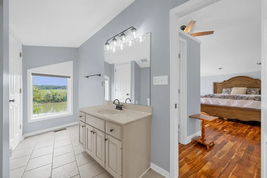 1176 Seven Mile Ferry Road, N Clarksville TN 37040