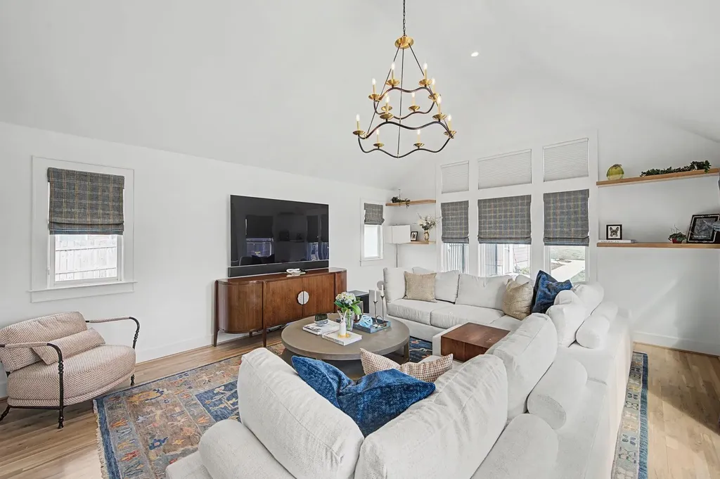 2012 Cedar Lane Nashville TN 37212