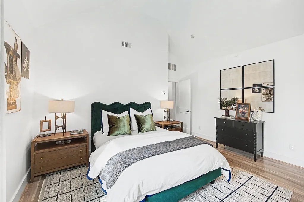 2012 Cedar Lane Nashville TN 37212