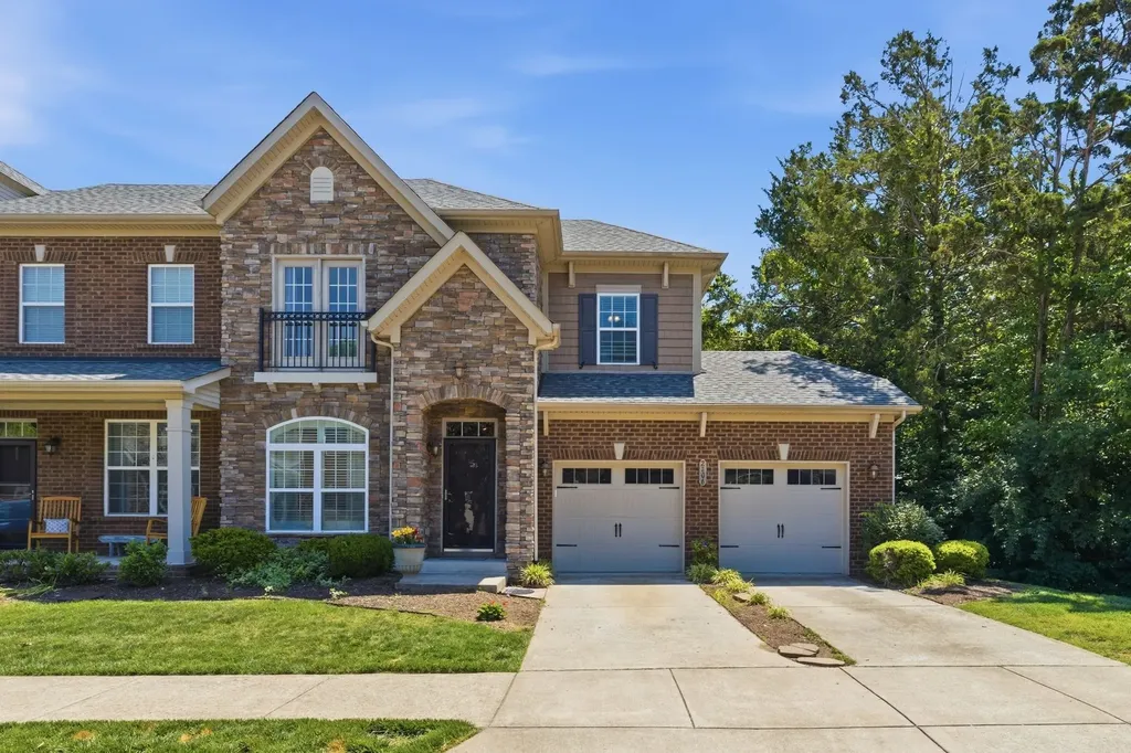 Nashville TN, 2106 Traemoor Village Court