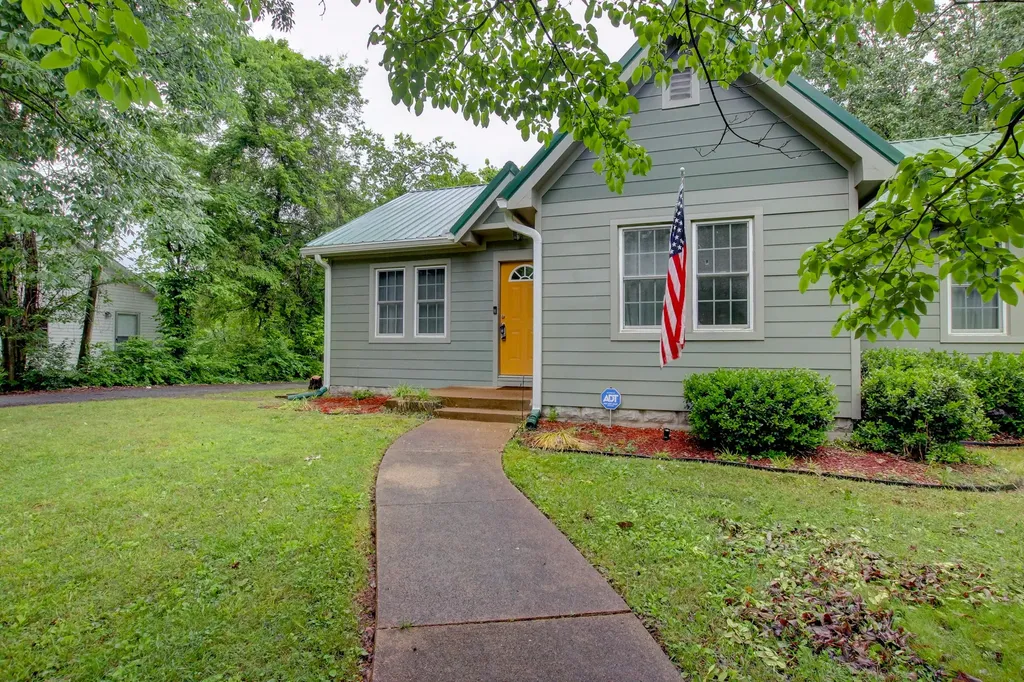 1115 Woodard Street Clarksville TN 37040