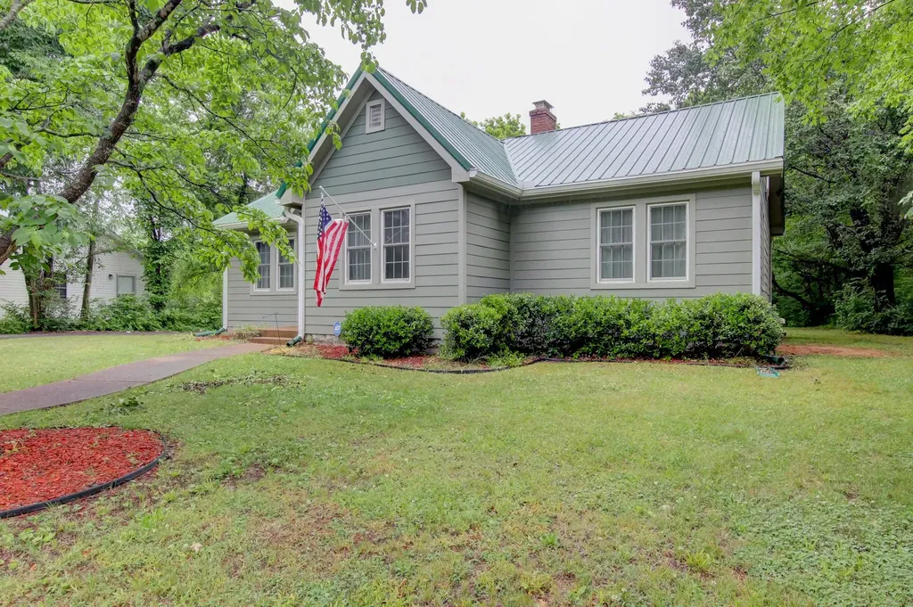 1115 Woodard Street Clarksville TN 37040