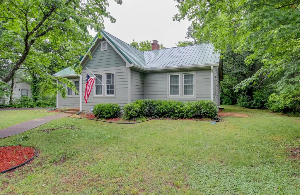 1115 Woodard Street Clarksville TN 37040