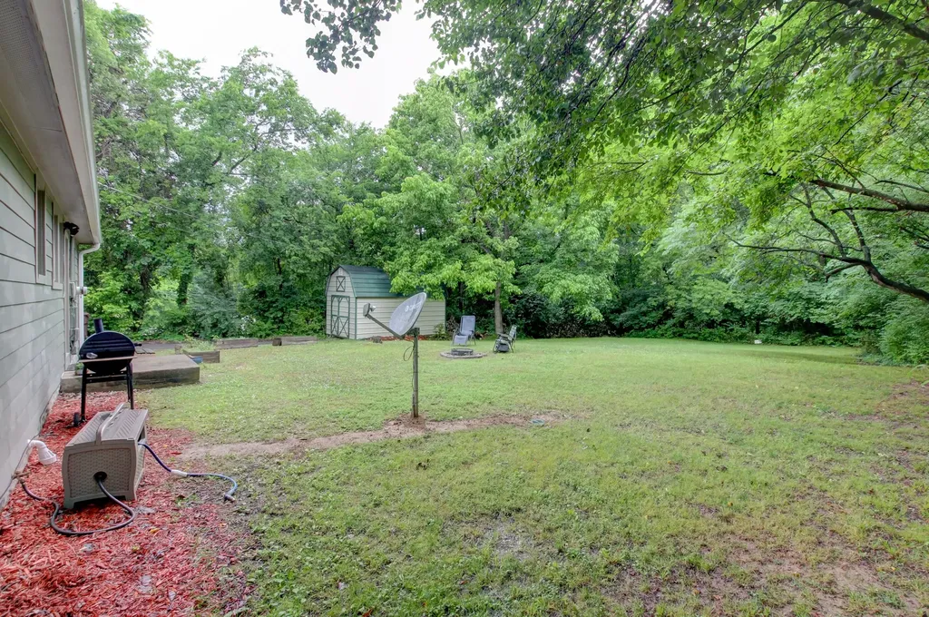 1115 Woodard Street Clarksville TN 37040