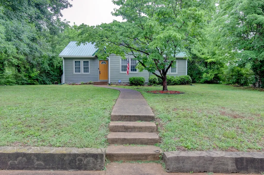 1115 Woodard Street Clarksville TN 37040