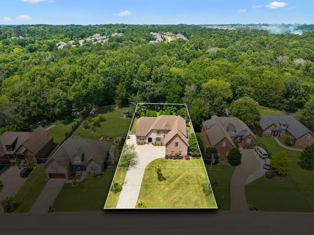 237 Quad Oak Drive Mount Juliet TN 37122