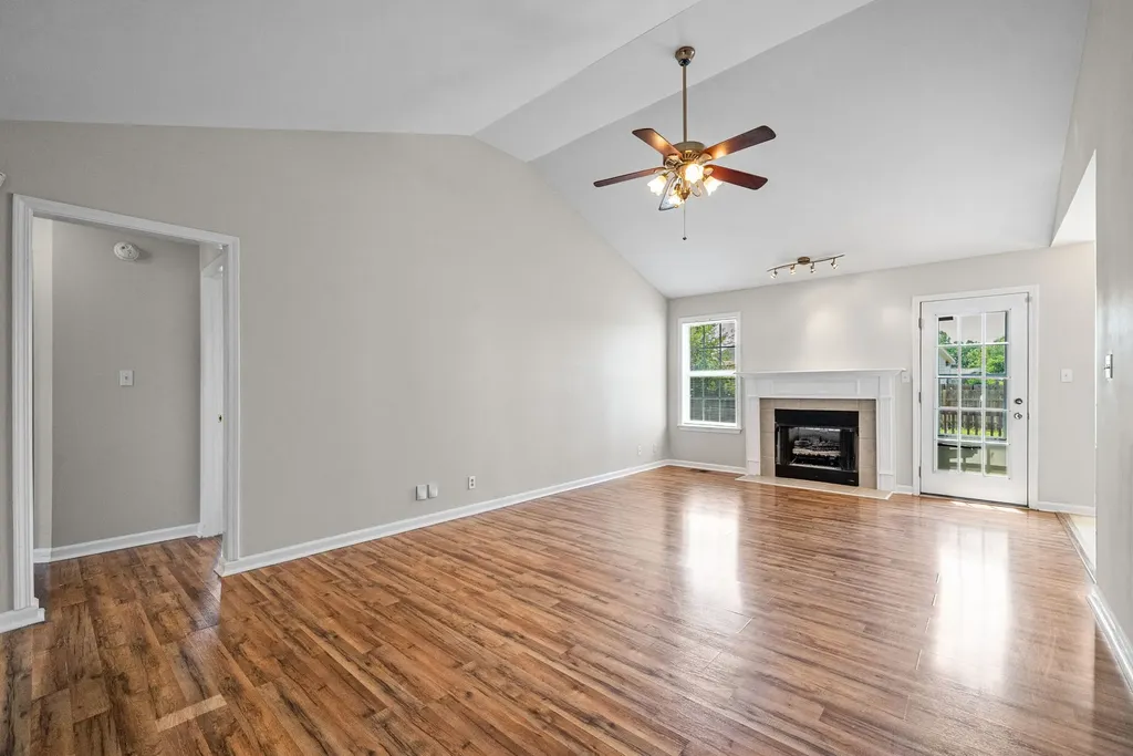 3865 Roscommon Way Clarksville TN 37040