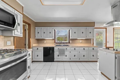 1839 Polly Adams Road Belfast TN 37019