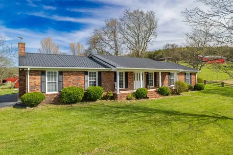 1839 Polly Adams Road Belfast TN 37019