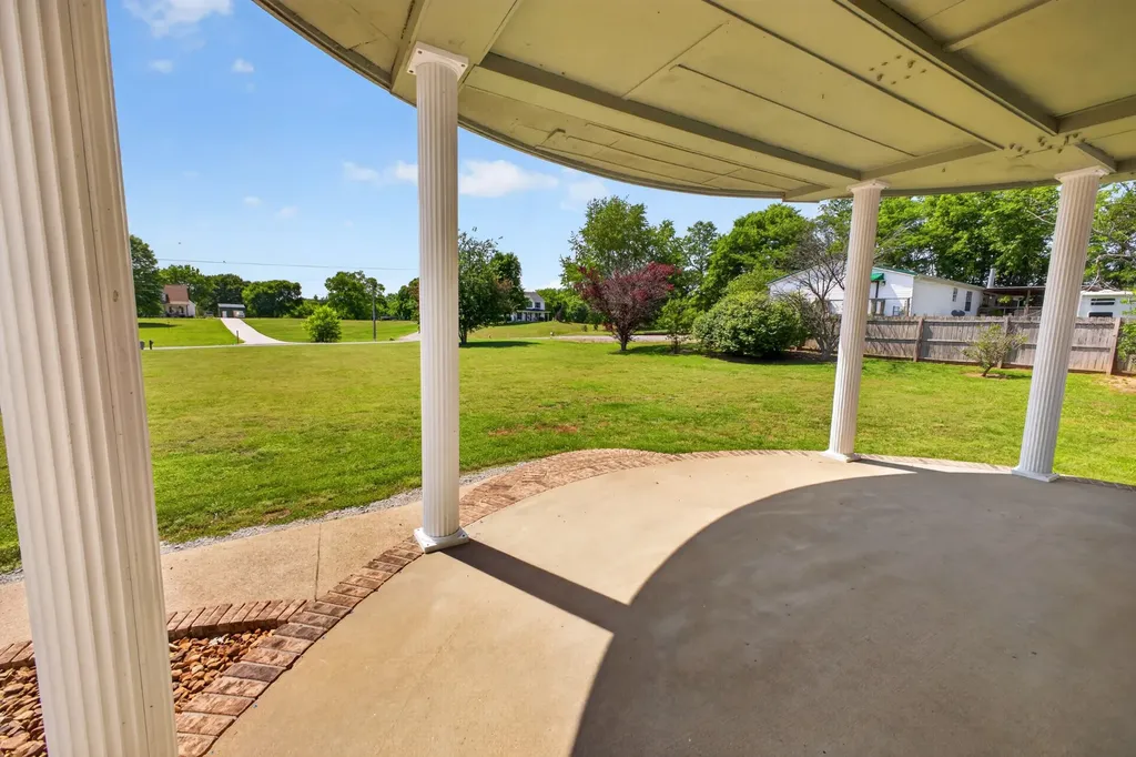 2673 Mcknight Road Culleoka TN 38451