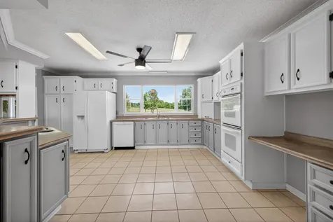 2673 Mcknight Road Culleoka TN 38451