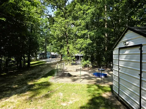 1975 Kelly Road Holladay TN 38341