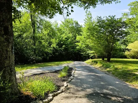 1975 Kelly Road Holladay TN 38341