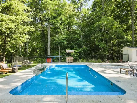 1975 Kelly Road Holladay TN 38341
