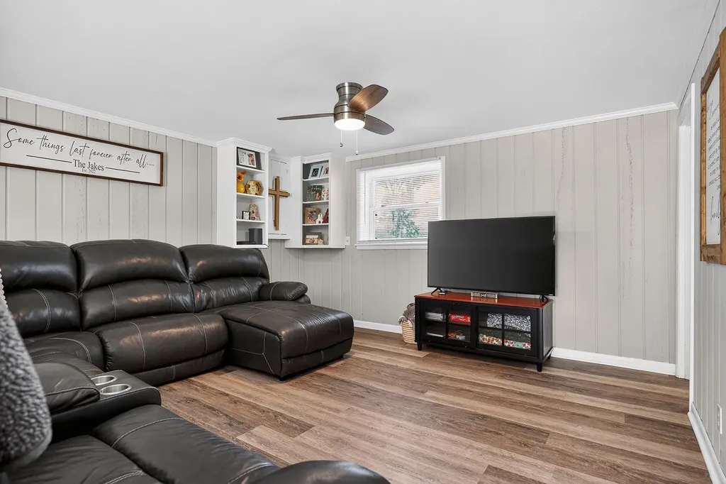 317 Lakeshore Drive Mcminnville TN 37110