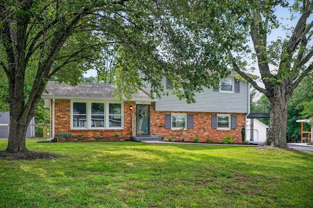 317 Lakeshore Drive Mcminnville TN 37110