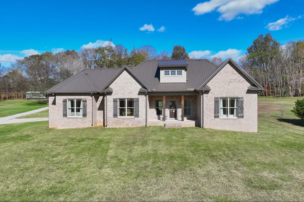 2189 Double Branch Road Columbia TN 38401