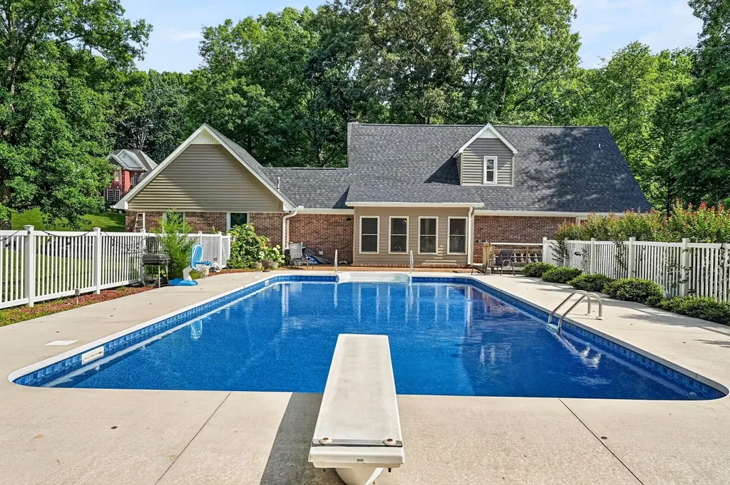 201 Hickory Boulevard Mcminnville TN 37110