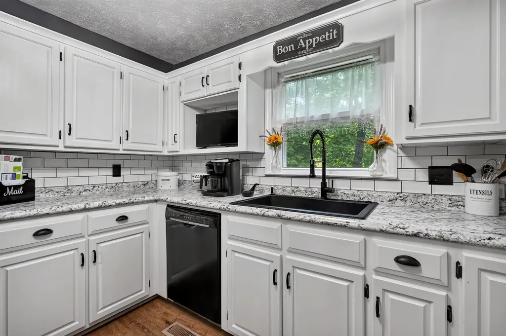 201 Hickory Boulevard Mcminnville TN 37110