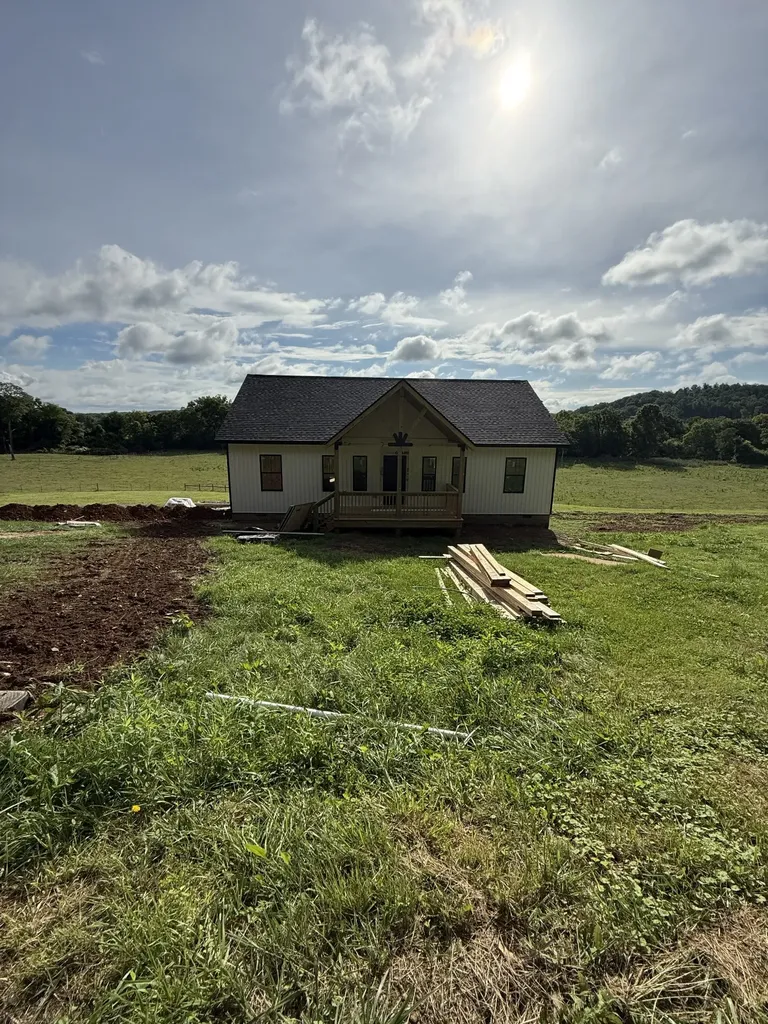 584 Buckeye Road Cumberland City TN 37050