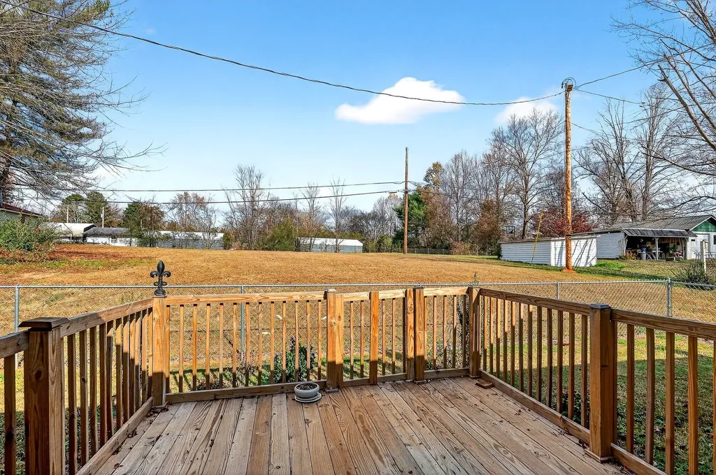 111 Roosevelt Road Mcminnville TN 37110