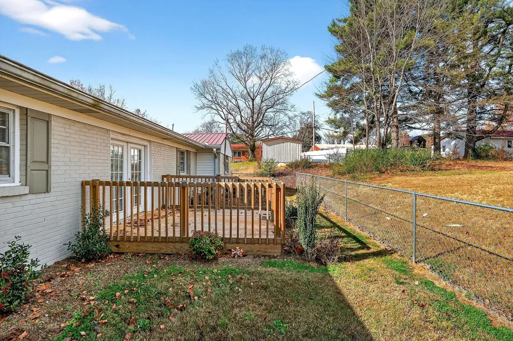 111 Roosevelt Road Mcminnville TN 37110