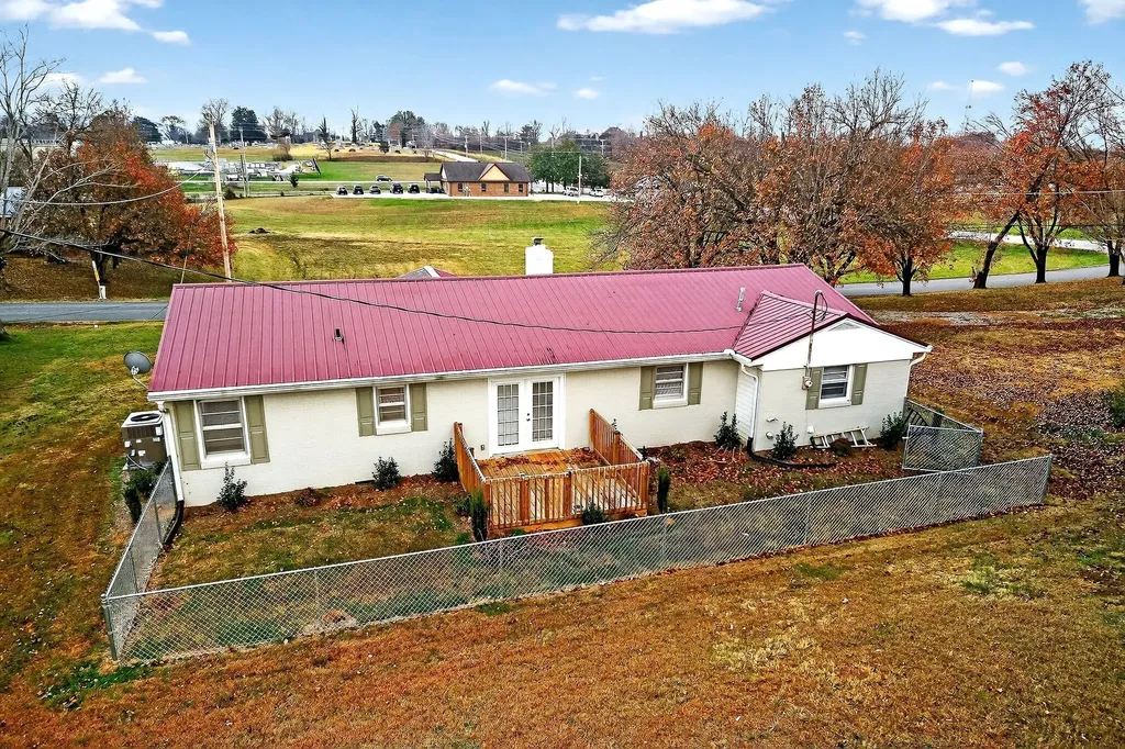 111 Roosevelt Road Mcminnville TN 37110