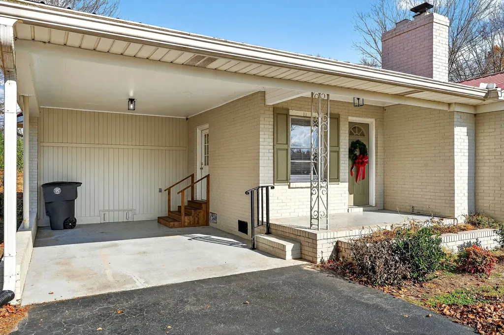 111 Roosevelt Road Mcminnville TN 37110