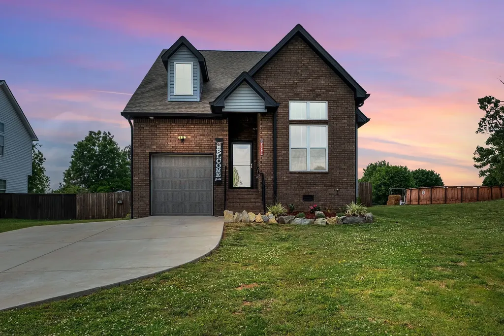 208 Freedom Drive Portland TN 37148