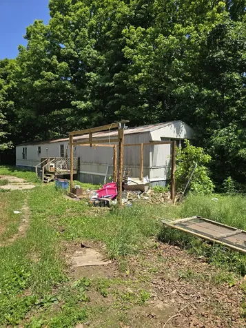 701 Stinson Road Bon Aqua TN 37025