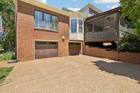 911 Riverbend Road Nashville TN 37221