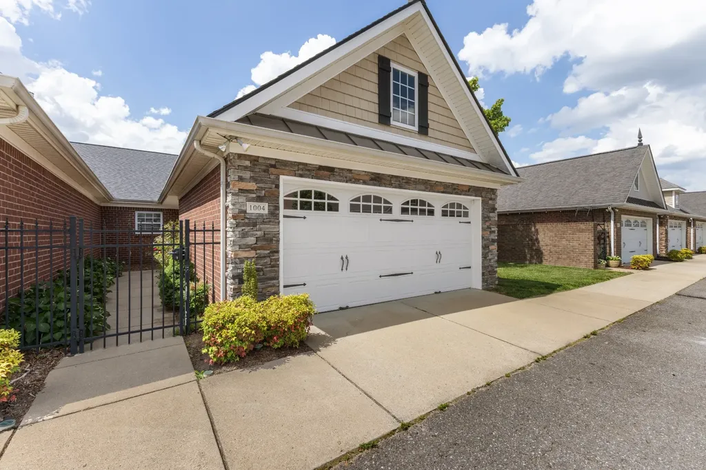 395 Devon Chase Hill Gallatin TN 37066
