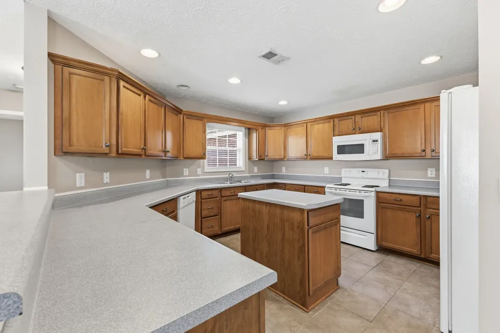 395 Devon Chase Hill Gallatin TN 37066