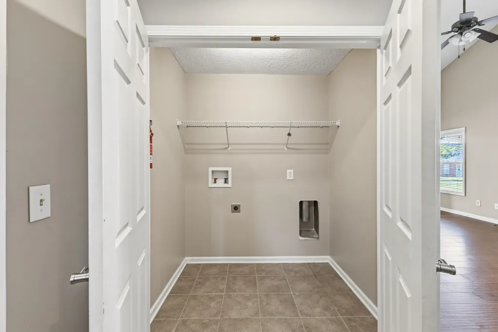 395 Devon Chase Hill Gallatin TN 37066
