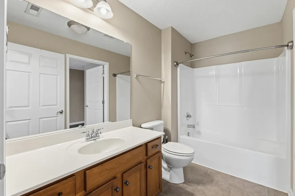 395 Devon Chase Hill Gallatin TN 37066