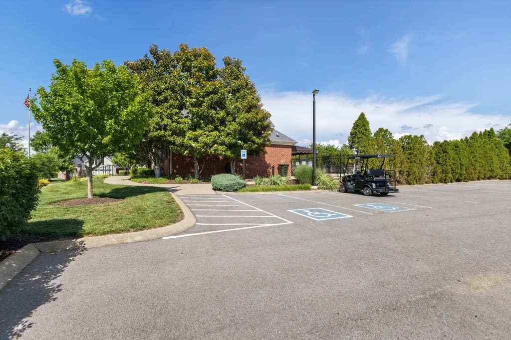395 Devon Chase Hill Gallatin TN 37066