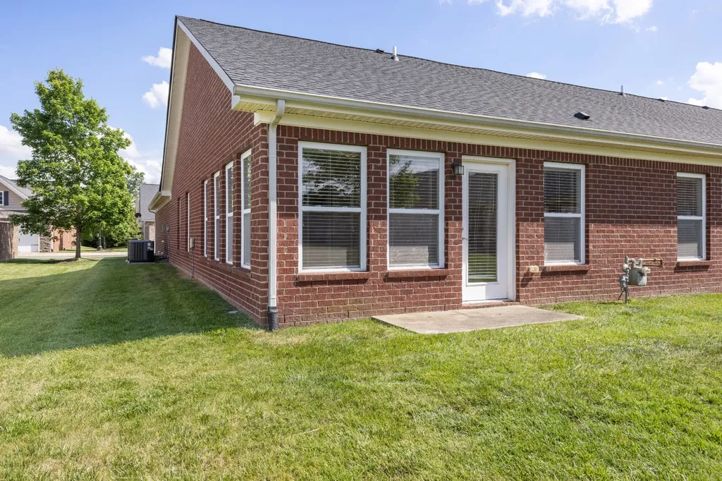 395 Devon Chase Hill Gallatin TN 37066