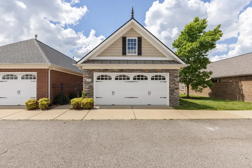 395 Devon Chase Hill Gallatin TN 37066