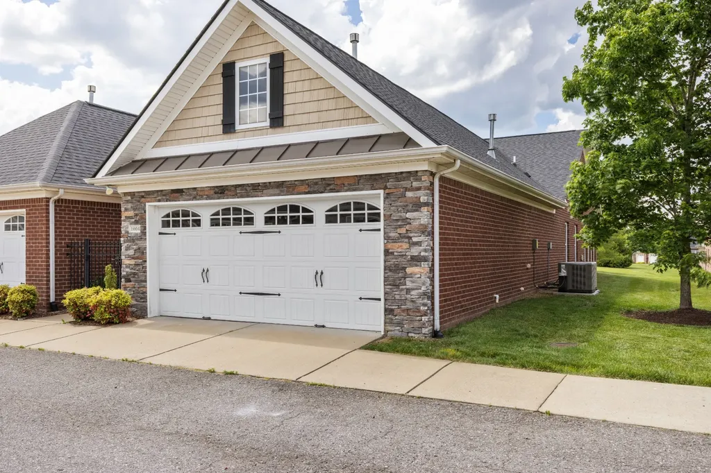 395 Devon Chase Hill Gallatin TN 37066