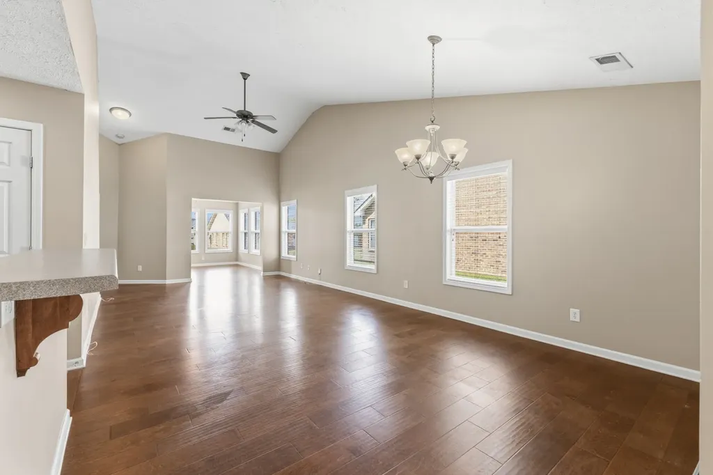 395 Devon Chase Hill Gallatin TN 37066
