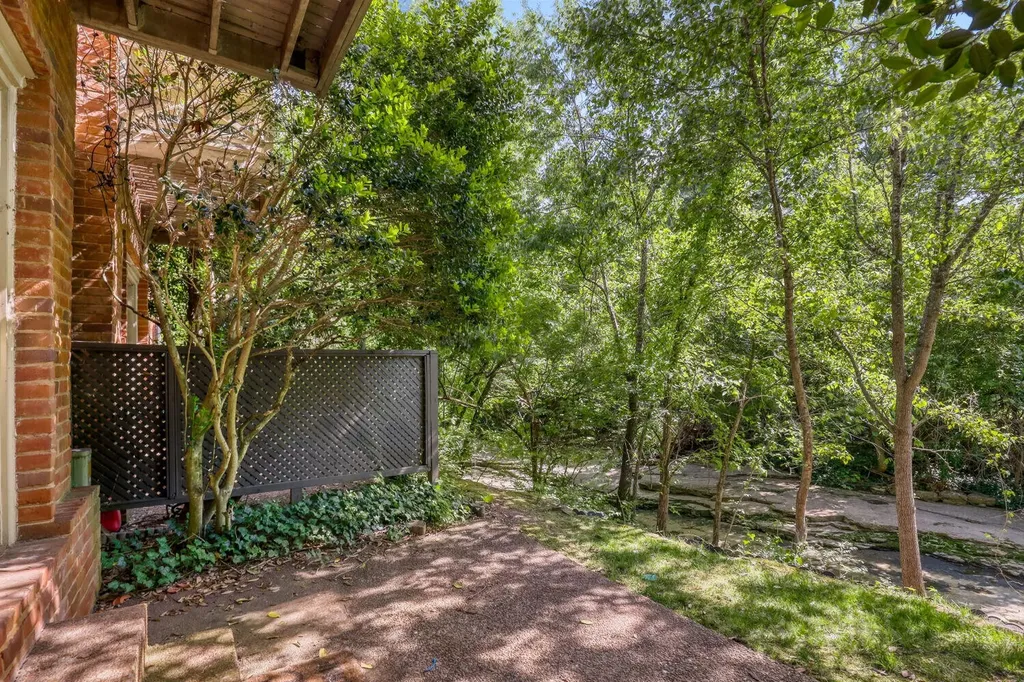 229 Westchase Drive Nashville TN 37205