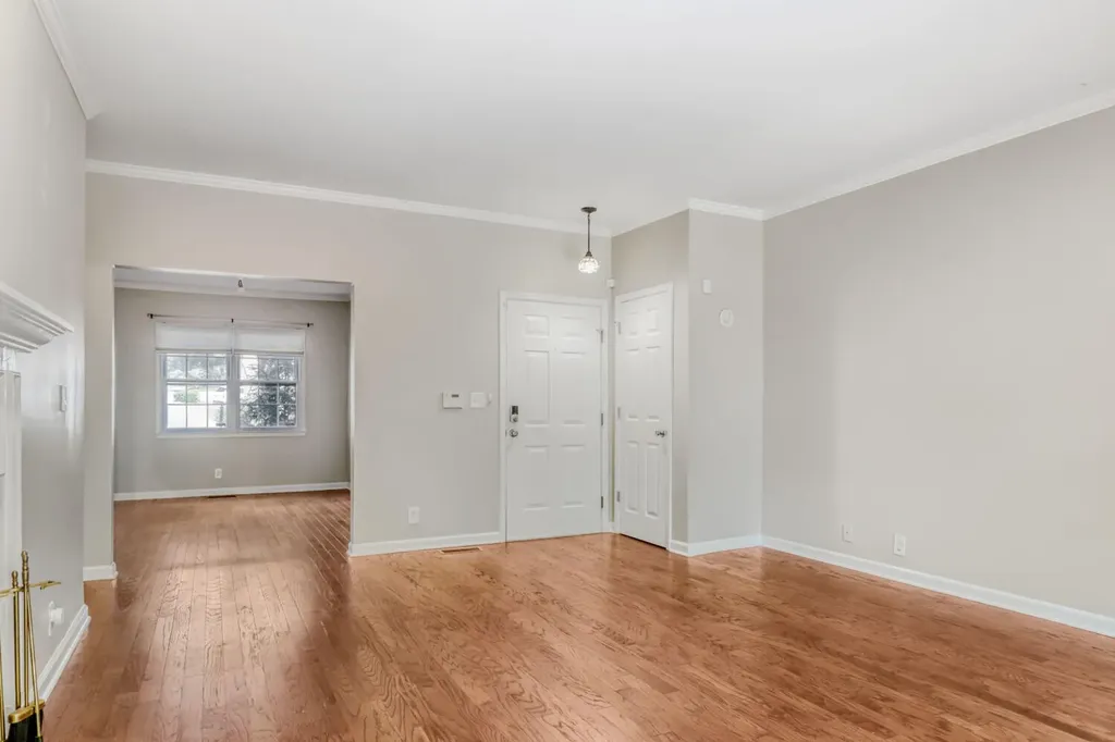 229 Westchase Drive Nashville TN 37205