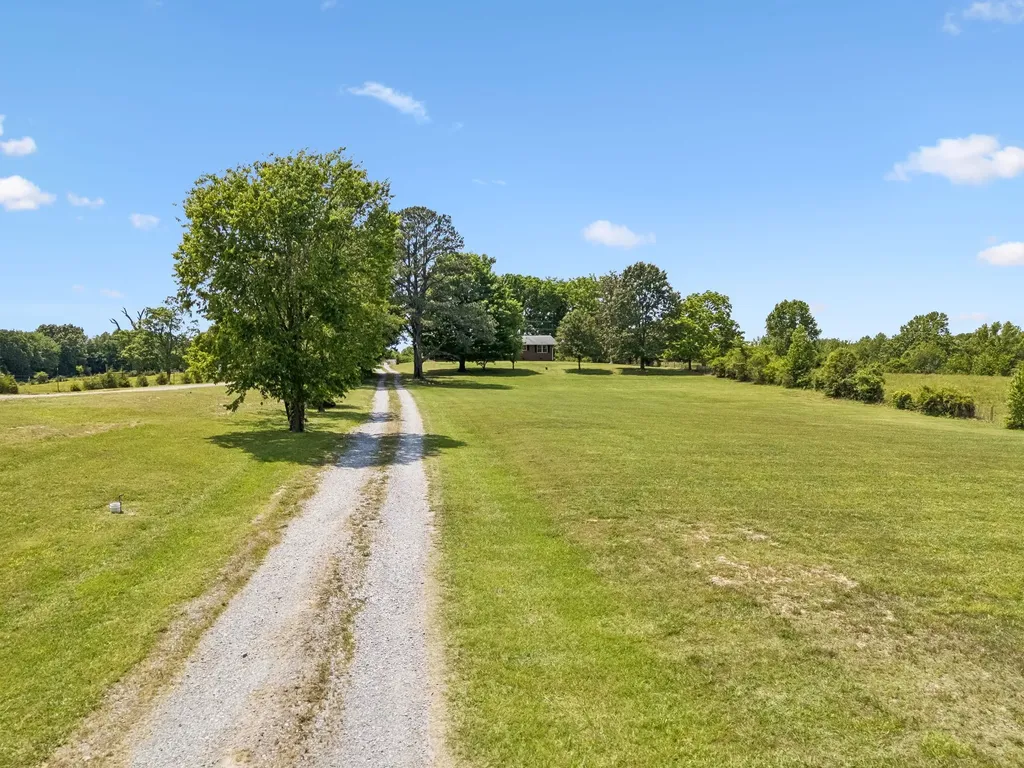 2586 Highway 48 Clarksville TN 37040