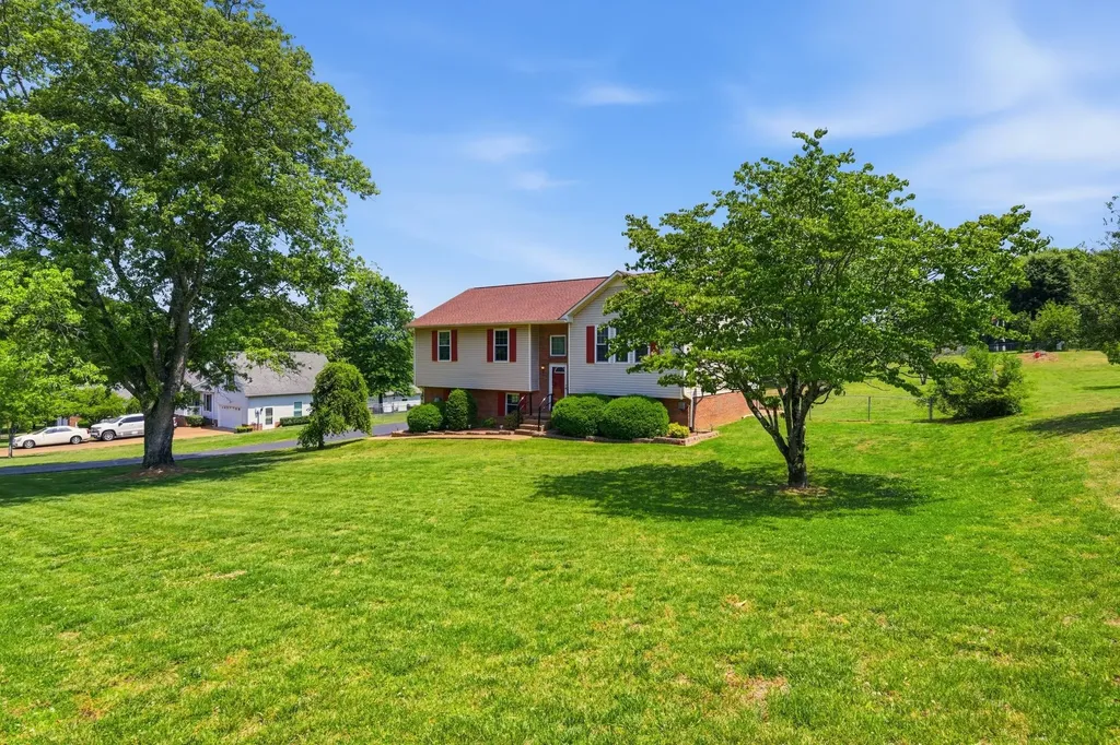 206 Brookhaven Drive Columbia TN 38401