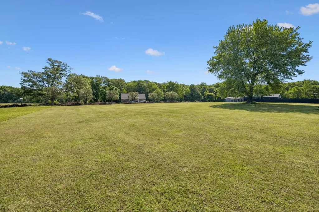 8997 Holmes Creek Road Smithville TN 37166